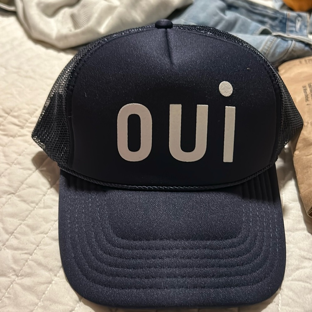 Brand new Clare v hat